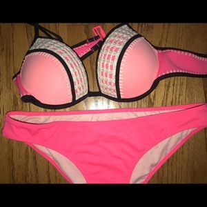 Victoria’s Secret bikini